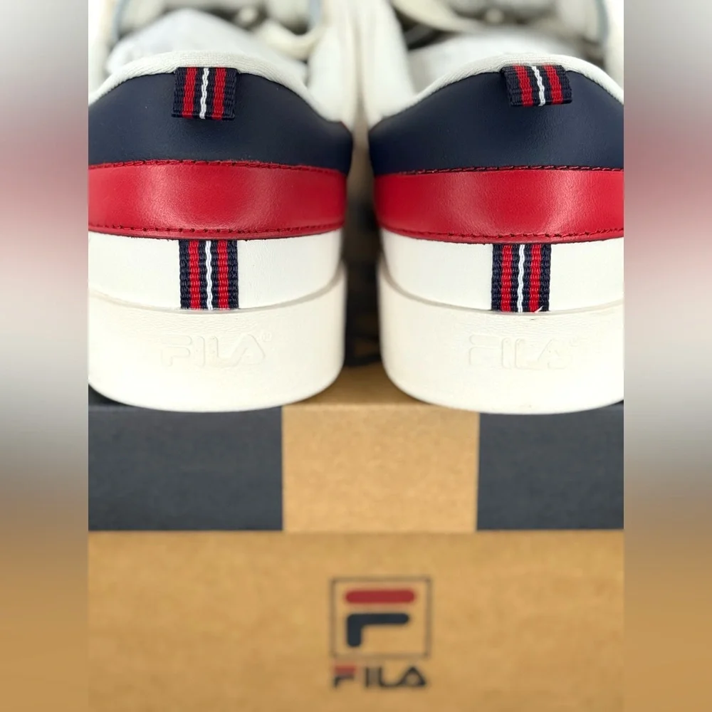 Fila Men's Off White and Navy & Red Sneakers
